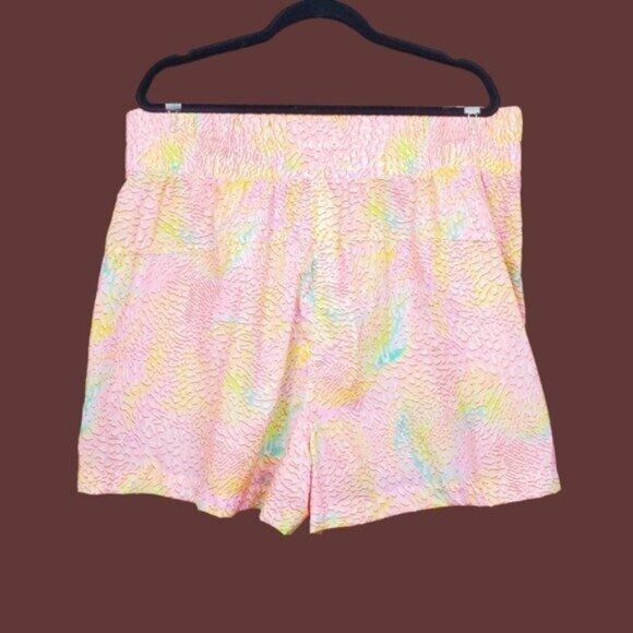 Fabletics Womens Leopard Print Ultra High Waisted Nylon Shorts Size XXL / 1X NWT - Picture 2 of 5